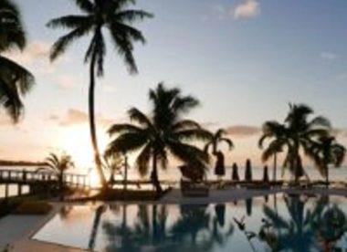 Cook’s Bay Hotel Moorea – 7 Nights