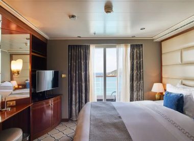 Luxury Silversea Cruise: Society Islands, Tuamotus & Marquesas