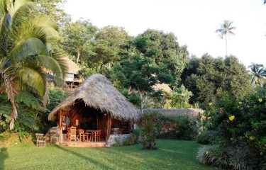 Hilton Tahiti & Overwater Bungalow Hilton Moorea Lagoon Resort & Spa