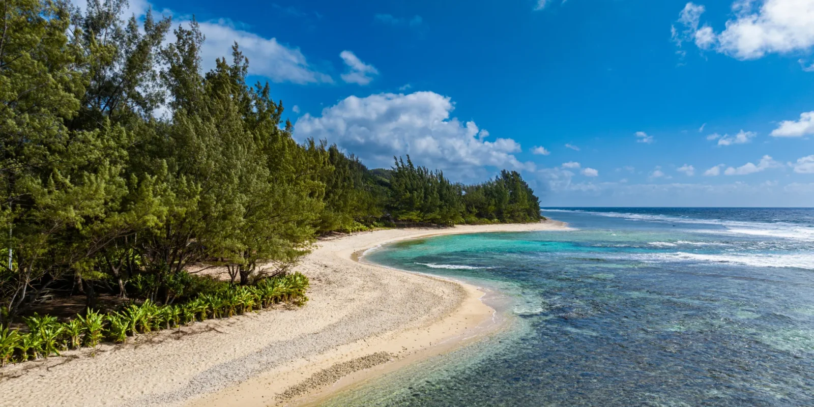 Plage de Rurutu © Michael Runkel