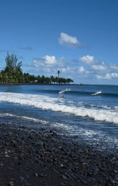 Plage de Teahupoo © Kristiyan Markov