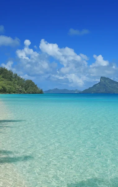 Gambier Islands beach © Gregoire Le Bacon