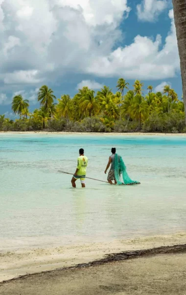 Fishermen from Manihi © Grégoire Le Bacon