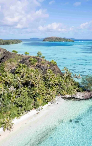 Akamaru island in the Gambier Islands © Tim McKenna