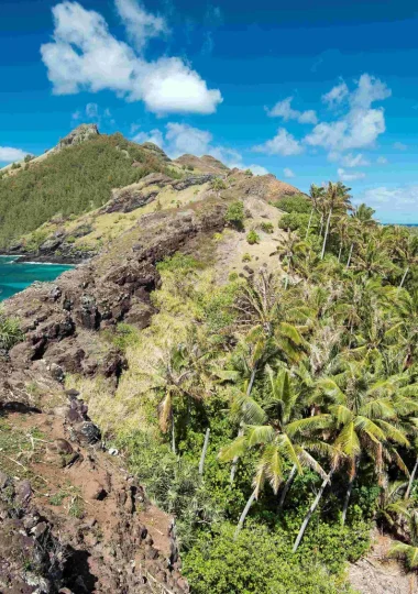 Akamaru island in the Gambier Islands © Philippe Bacchet