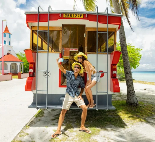 Selfie in The Islands of Tahiti © Grégoire Le Bacon