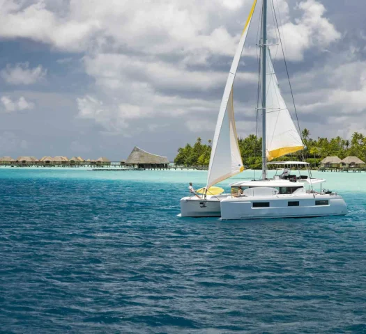 On a catamaran in Tahaa ©_Grégoire Le Bacon